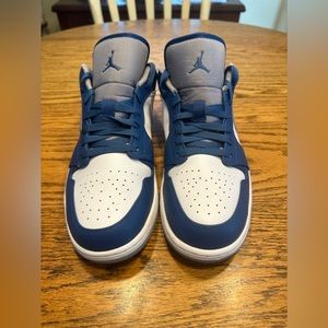 Jordan 1 Low Wizards True Blue